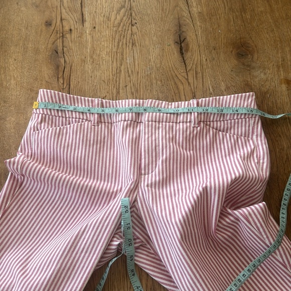 Old Navy Pixie Mid-Rise Skinny Ankle Pants in CandyCane Stripes Size 6 - Picture 6 of 7